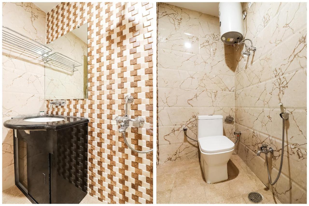 Oyo 61050 S S K Continental Hotell Juhi Bari Exteriör bild